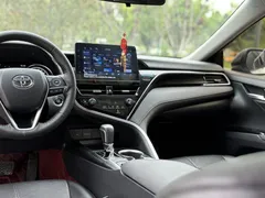 2023 Toyota Camry 2.0G Luxury, белый — фото 12