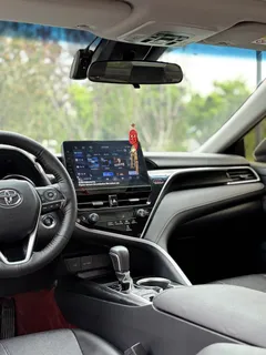 2023 Toyota Camry 2.0G Luxury, белый — фото 13