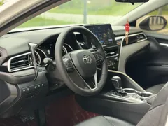 2023 Toyota Camry 2.0G Luxury, белый — фото 22