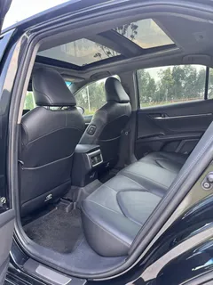 2021 Toyota Camry 2.5G Luxury, чёрный — фото 13