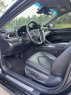 2021 Toyota Camry 2.5G Luxury, чёрный — фото 14
