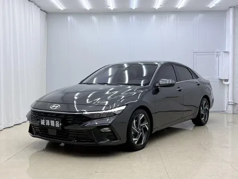 2023 Hyundai Elantra 1.5L CVT LUX Premium