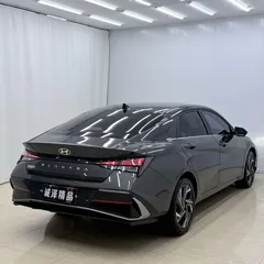 2023 Hyundai Elantra 1.5L CVT LUX Premium — фото 4