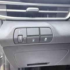 2023 Hyundai Elantra 1.5L CVT LUX Premium — фото 11
