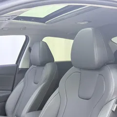 2023 Hyundai Elantra 1.5L CVT LUX Premium — фото 16