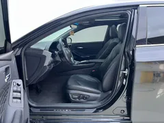 2022 Toyota Avalon 2.5L Touring Premium, чёрный — фото 11