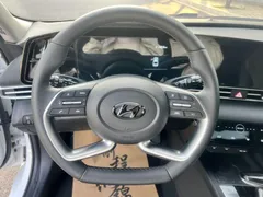 2022 Hyundai Elantra 1.5L CVT LUX Premium, белый — фото 10