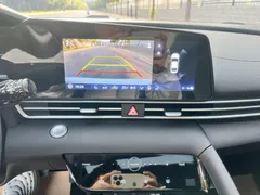 2022 Hyundai Elantra 1.5L CVT LUX Premium, белый — фото 13