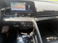 2022 Hyundai Elantra 1.5L CVT LUX Premium, белый — фото 14