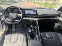 2022 Hyundai Elantra 1.5L CVT LUX Premium, белый — фото 15