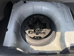 2022 Hyundai Elantra 1.5L CVT LUX Premium, белый — фото 18