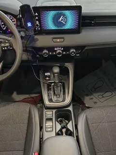 2023 Honda Vezel 1.5L CVT Tech, белый — фото 12