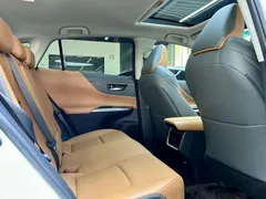 2022 Toyota Venza 2.0L CVT 2WD Premium, белый — фото 8