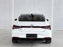 2022 Hyundai Elantra 1.5L CVT LUX Premium, белый — фото 7