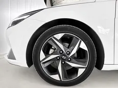 2022 Hyundai Elantra 1.5L CVT LUX Premium, белый — фото 19