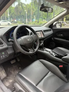 2022 Honda Vezel 1.5L CVT Elite, белый — фото 6