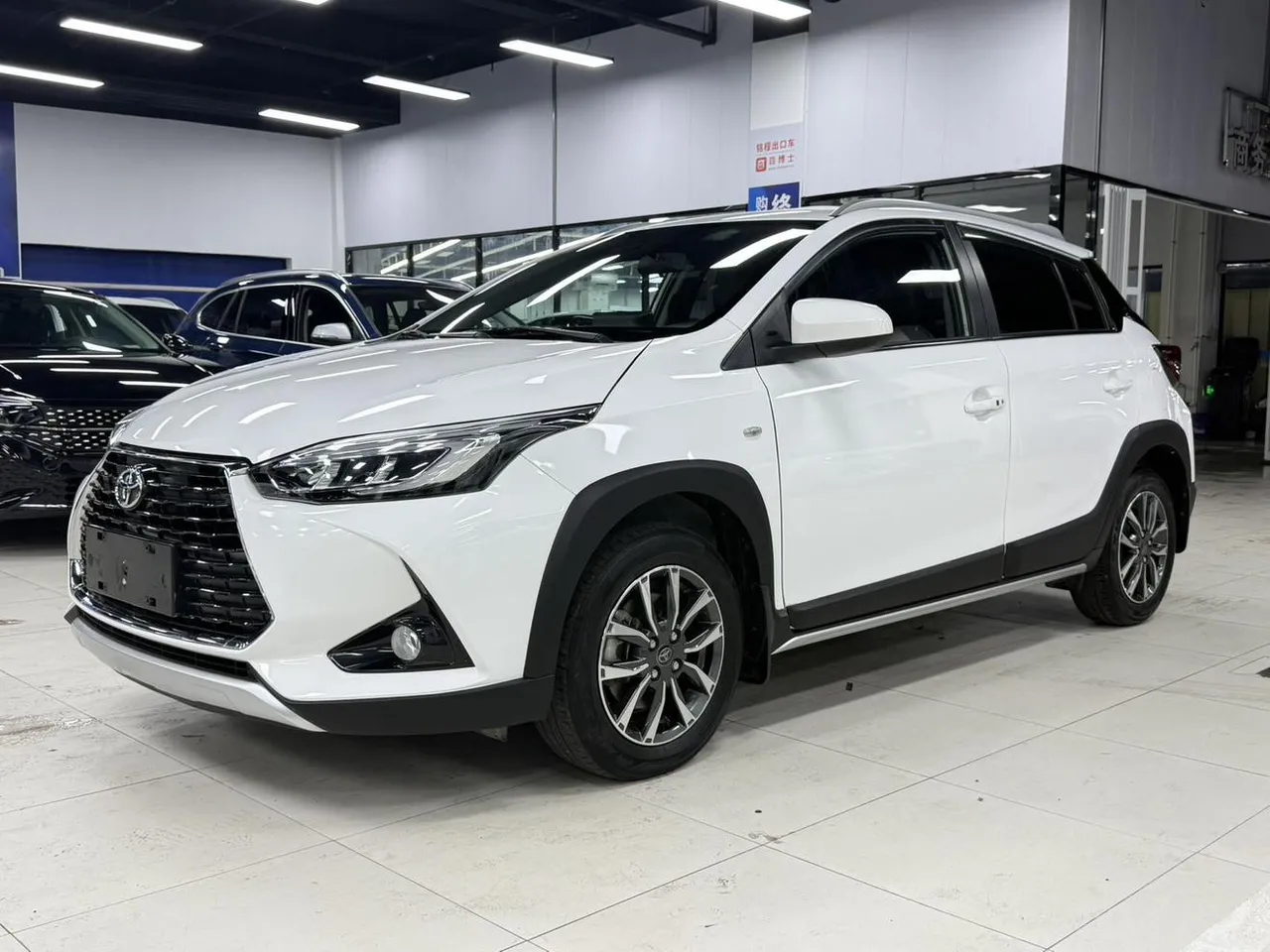 2022 Toyota Yaris L Zhixuan X 1.5L CVT Luxury Plus