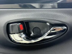 2022 Toyota Yaris L Zhixuan X 1.5L CVT Luxury Plus, белый — фото 15