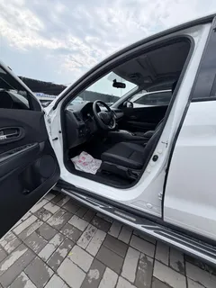 2022 Honda Vezel 1.5L CVT Pioneer, белый — фото 4
