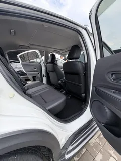 2022 Honda Vezel 1.5L CVT Pioneer, белый — фото 6