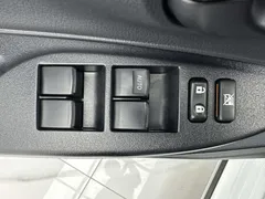 2022 Toyota Yaris L Zhixuan X 1.5L CVT Luxury Plus, белый — фото 10