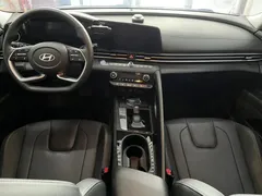 2023 Hyundai Elantra 1.5L CVT LUX Premium — фото 8