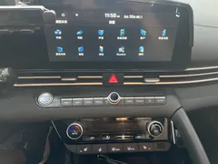 2023 Hyundai Elantra 1.5L CVT LUX Premium — фото 9