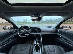 2022 Hyundai Elantra 1.5L CVT LUX Premium, белый — фото 11