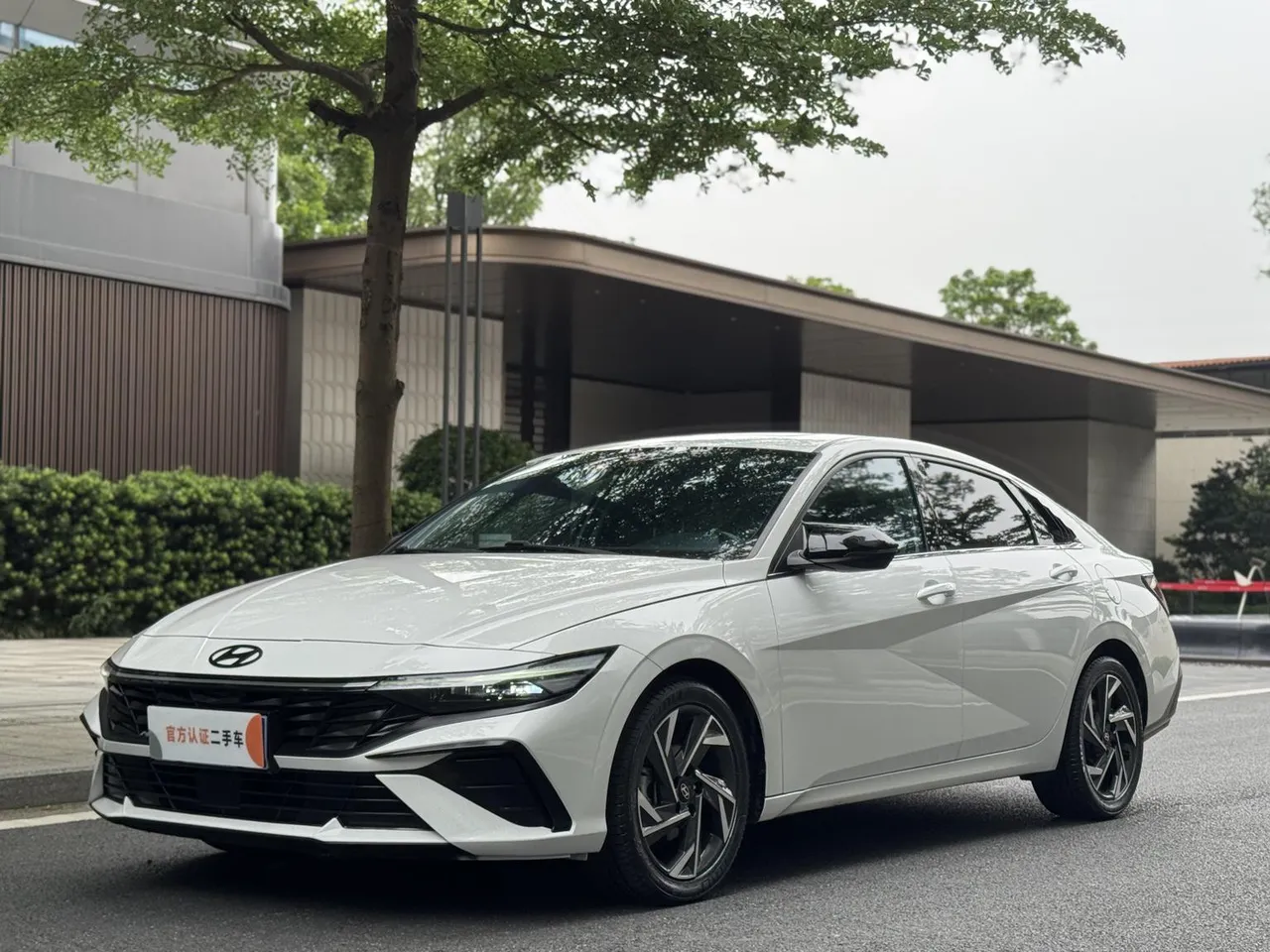 2023 Hyundai Elantra 1.5L CVT LUX Premium