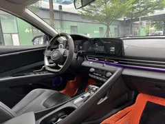 2023 Hyundai Elantra 1.5L CVT LUX Premium, белый — фото 14