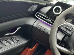 2023 Hyundai Elantra 1.5L CVT LUX Premium, белый — фото 21