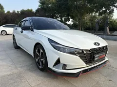2022 Hyundai Elantra 1.5L CVT LUX Premium, белый — фото 3