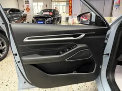2023 Geely Emgrand 4th Gen 1.5L CVT Premium Champion — фото 7