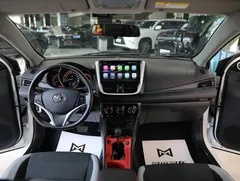 2022 Toyota Yaris L Zhixuan 1.5L CVT Leading Plus, белый — фото 12