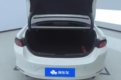 2023 Mazda Mazda3 2.0L AT, белый — фото 11