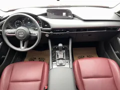 2023 Mazda Mazda3 2.0L AT, красный — фото 11