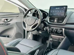2022 Toyota Yaris L Zhixuan X 1.5L CVT Luxury Plus, белый — фото 16