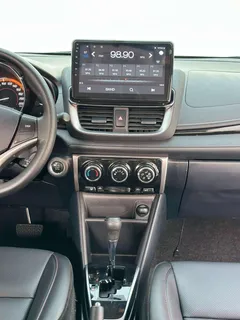 2022 Toyota Yaris L Zhixuan X 1.5L CVT Luxury Plus, белый — фото 18