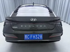 2023 Hyundai Elantra 1.5L CVT LUX Premium — фото 5