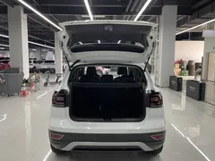 2021 Volkswagen Tacqua 1.5L AT, белый — фото 8