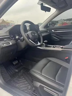 2022 Geely Emgrand 4th Gen 1.5L CVT Flagship, белый — фото 4
