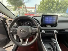 2021 Toyota RAV4 2.0L CVT 2WD Urban, белый — фото 11