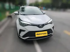 2023 Toyota IZOA 2.0L 20th Anniversary Platinum Edition, белый — фото 2