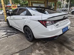 2022 Hyundai Elantra 1.5L CVT 20th SE 20th Anniversary, белый — фото 5