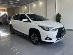 2022 Toyota Yaris L Zhixuan 1.5L CVT Luxury Plus, белый — фото 3