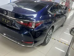 2022 Lexus ES 200 Excellence, синий — фото 12