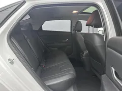 2022 Hyundai Elantra 1.5L CVT LUX Premium, белый — фото 13