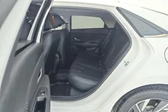 2023 Hyundai Elantra 1.5L CVT GLX Elite, белый — фото 12