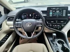 2021 Toyota Camry 2.5G Luxury, чёрный — фото 10
