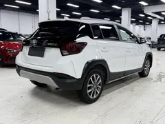 2022 Toyota Yaris L Zhixuan 1.5L CVT Luxury Plus, белый — фото 5
